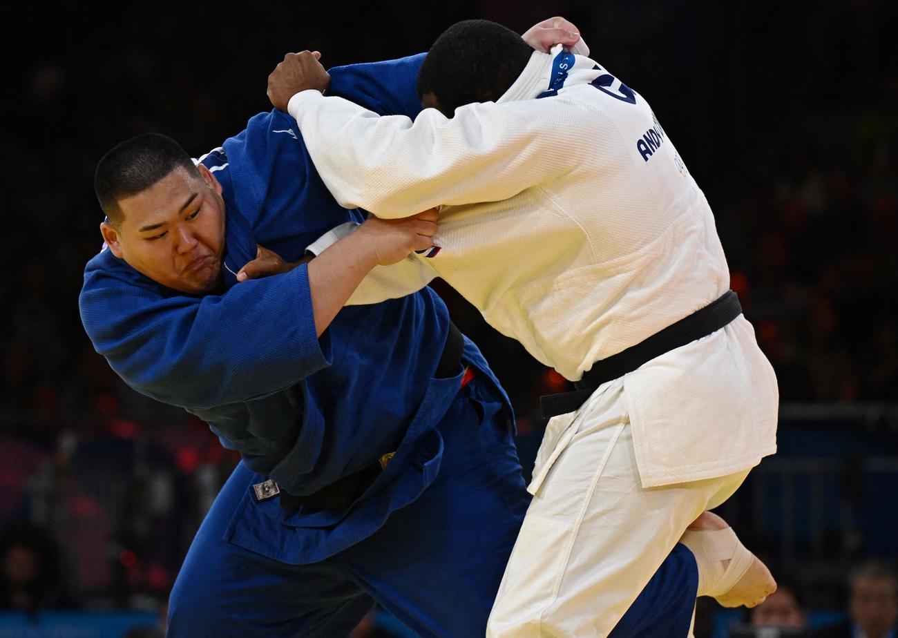 男子100キロ超級準々決勝　準決勝進出を決めた斉藤立（ロイター）