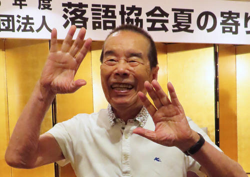 86歳林家木久扇「ラジオ体操、素振り100回、加圧トレーニング」鍛えられた腕も見せてくれた