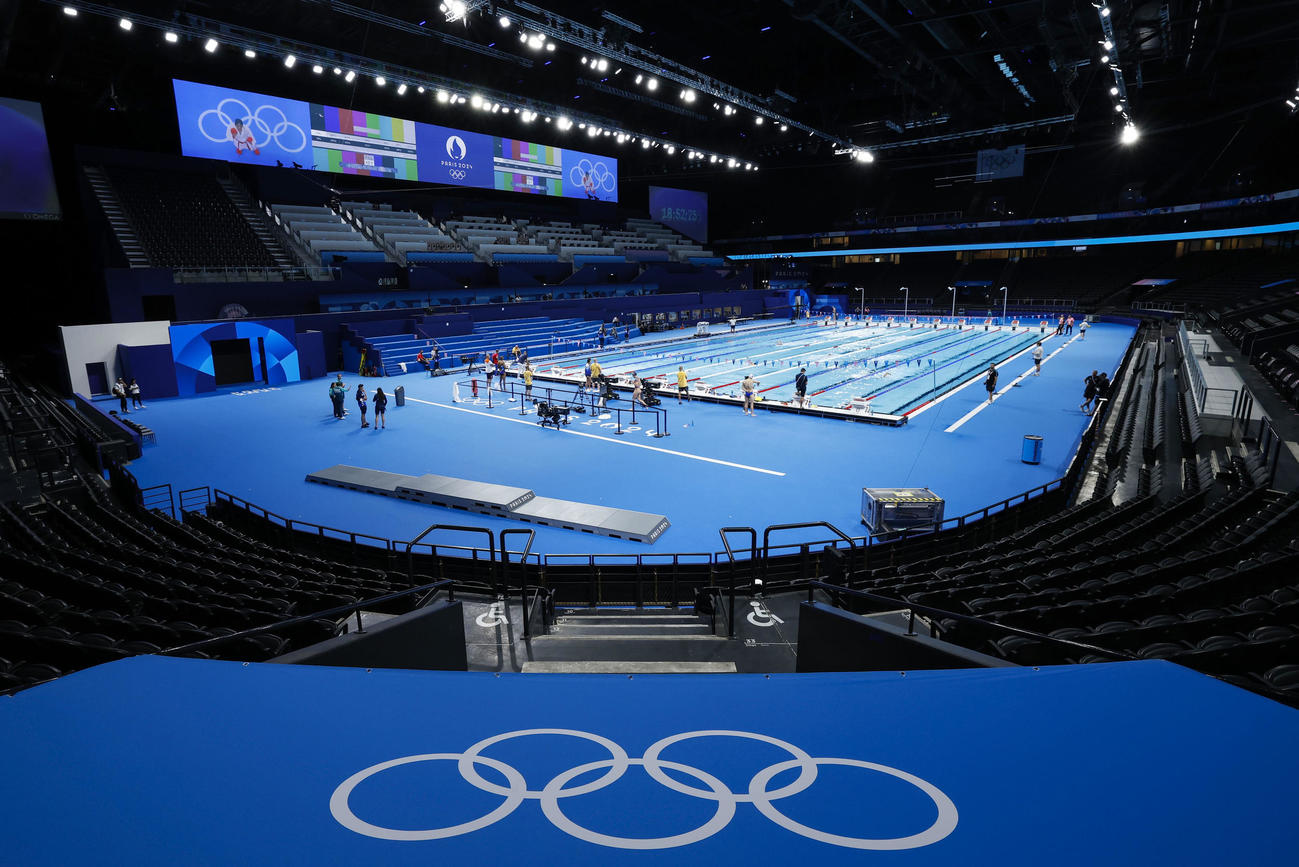 パリ五輪の競泳会場ラデファンス・アリーナ