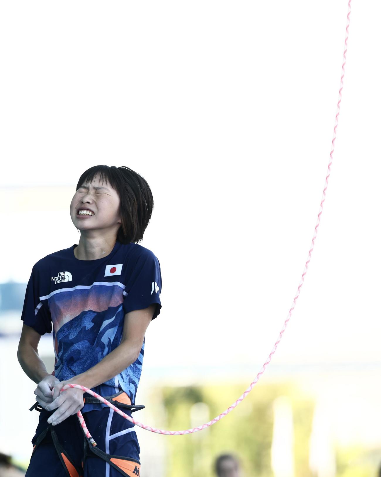 女子リード、ボルダー決勝戦　リードを終え、悔しい表情を浮かべる森（2024年8月10日撮影）