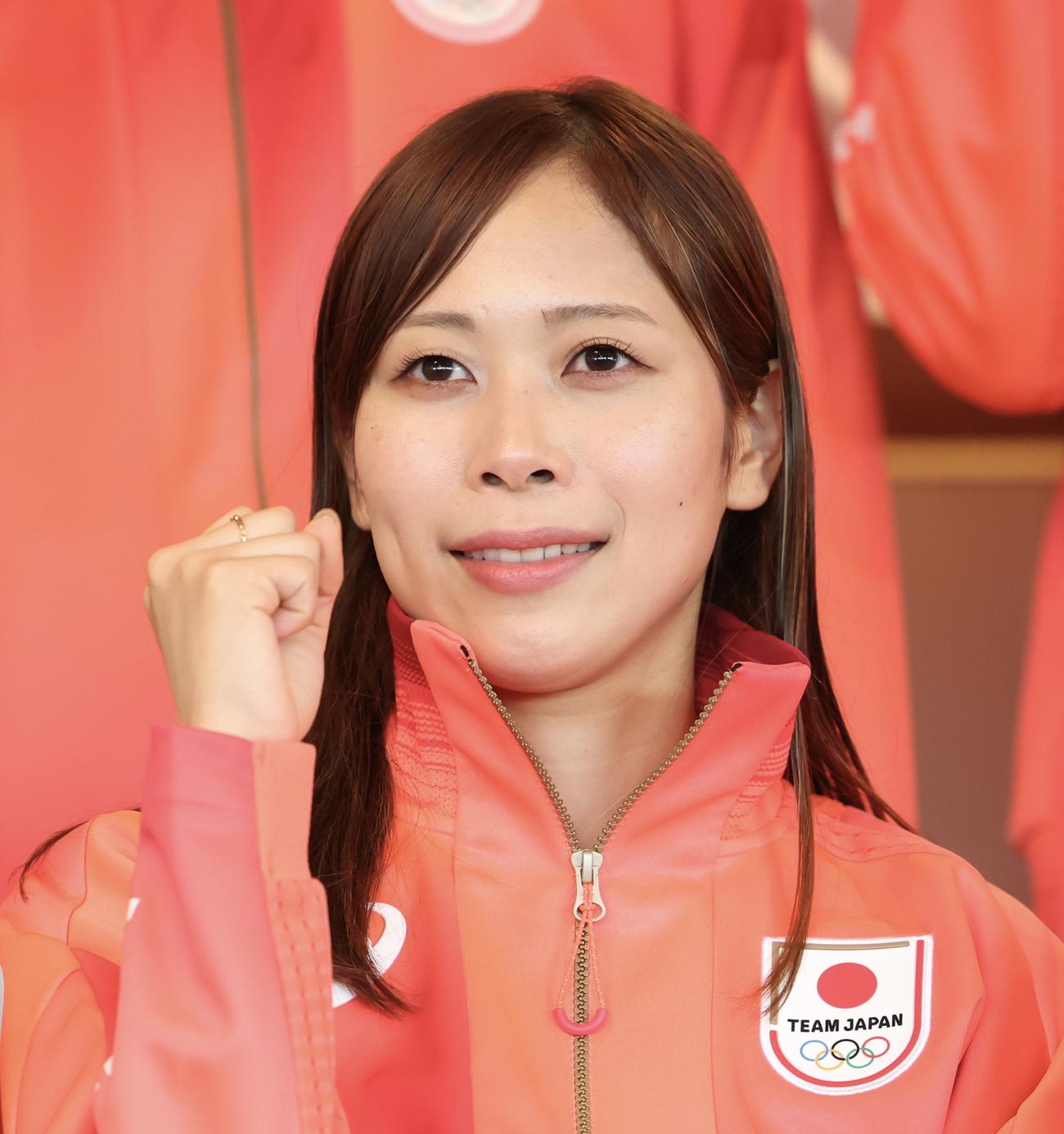 フェンシング日本代表会見に臨む女子フルーレの菊池（撮影・河田真司）