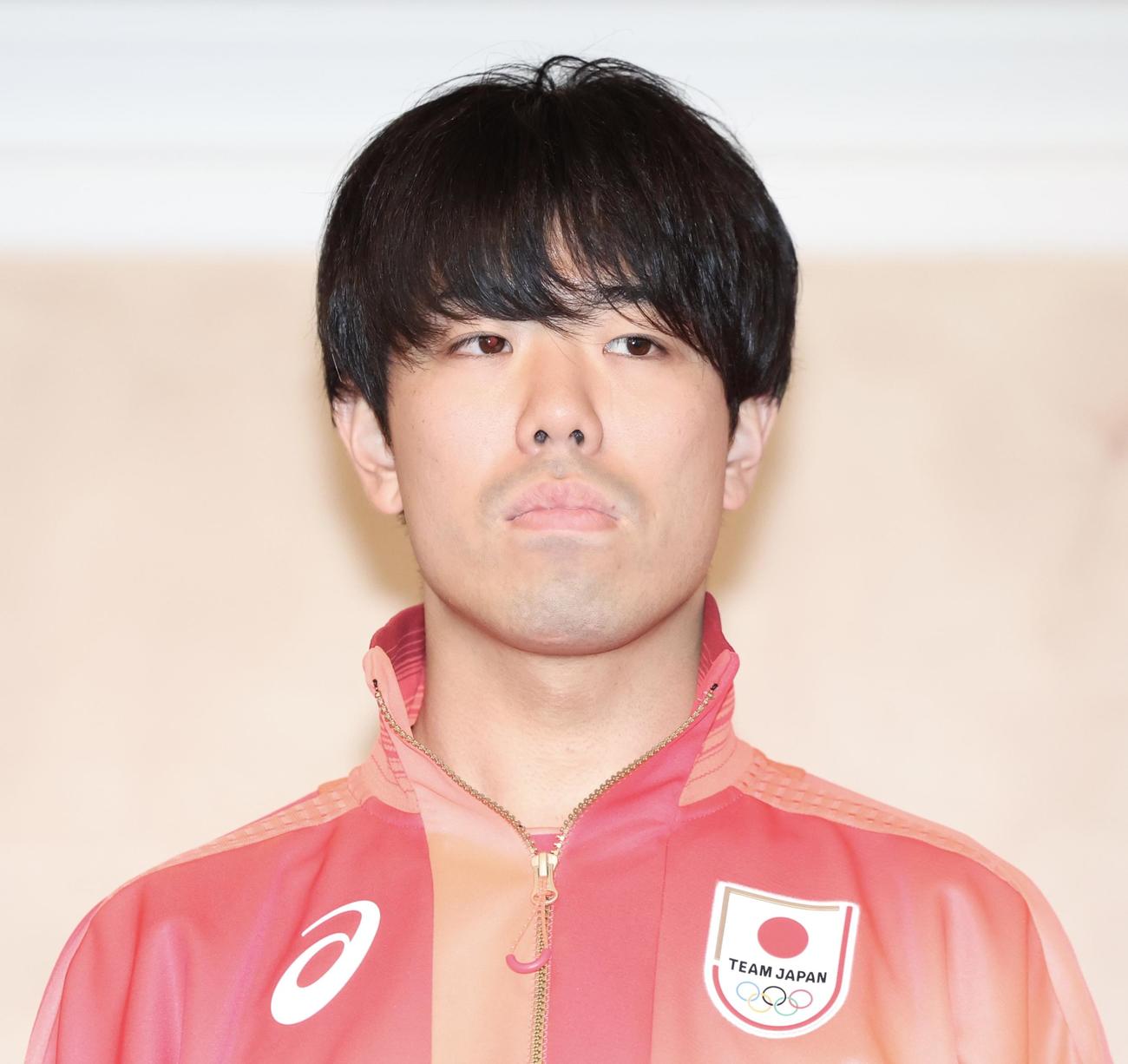 フェンシング日本代表会見に臨む男子フルーレ敷根（撮影・河田真司）
