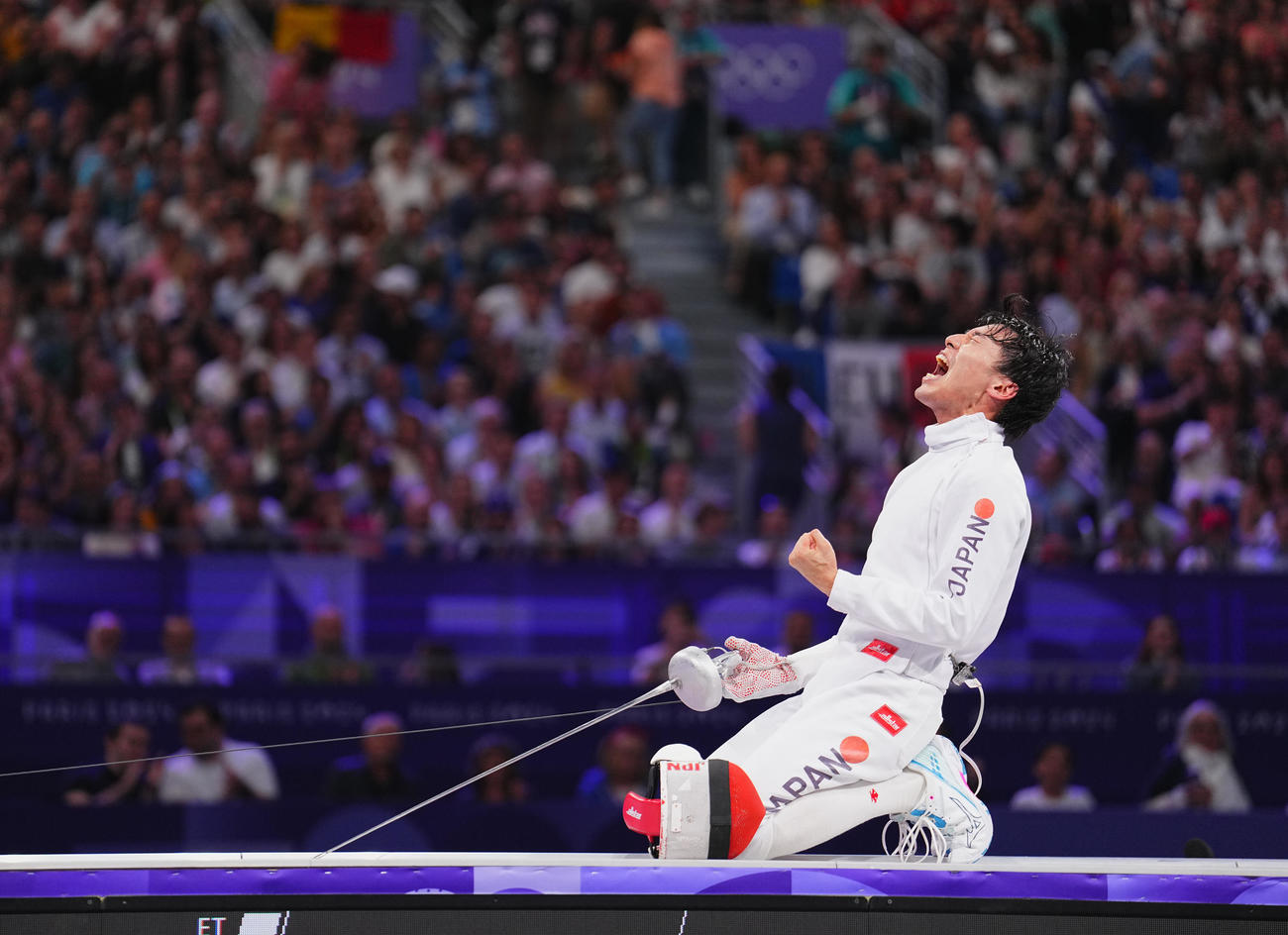 フェンシング男子エペ個人準決勝、決勝進出を決め雄たけびをあげる加納（撮影・垰建太）