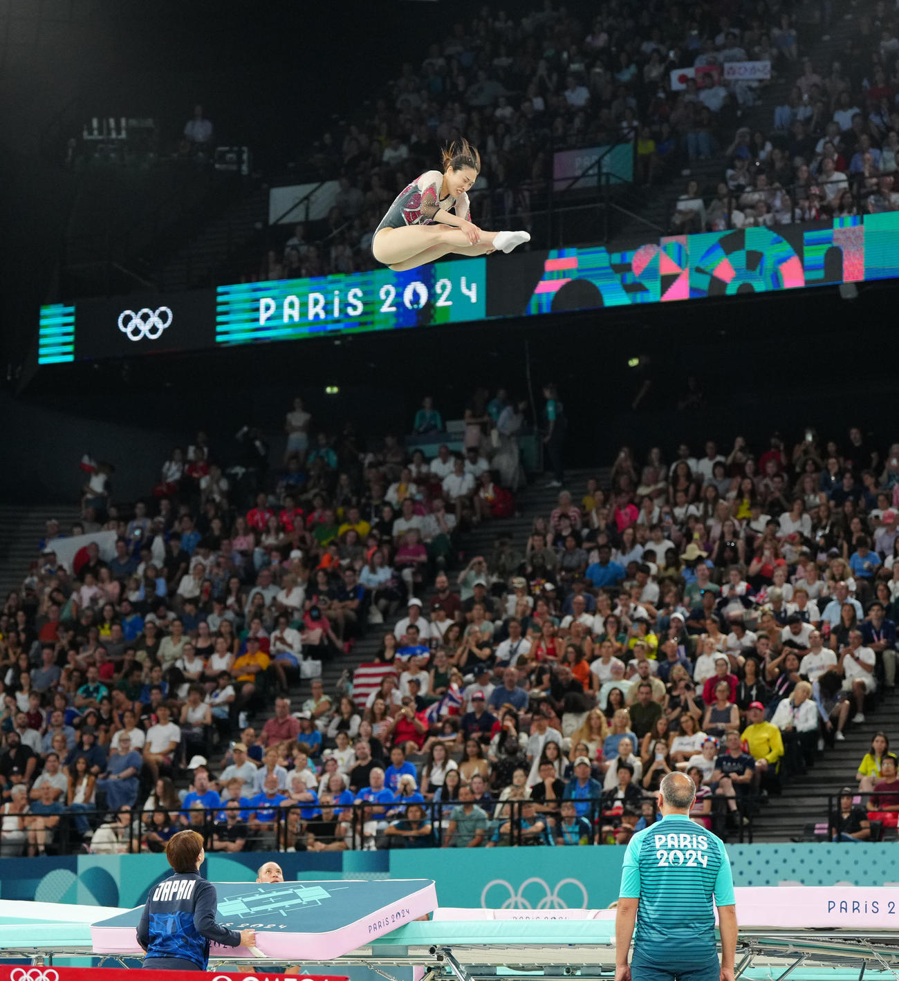 女子トランポリン決勝で試技を行う森（撮影・江口和貴）