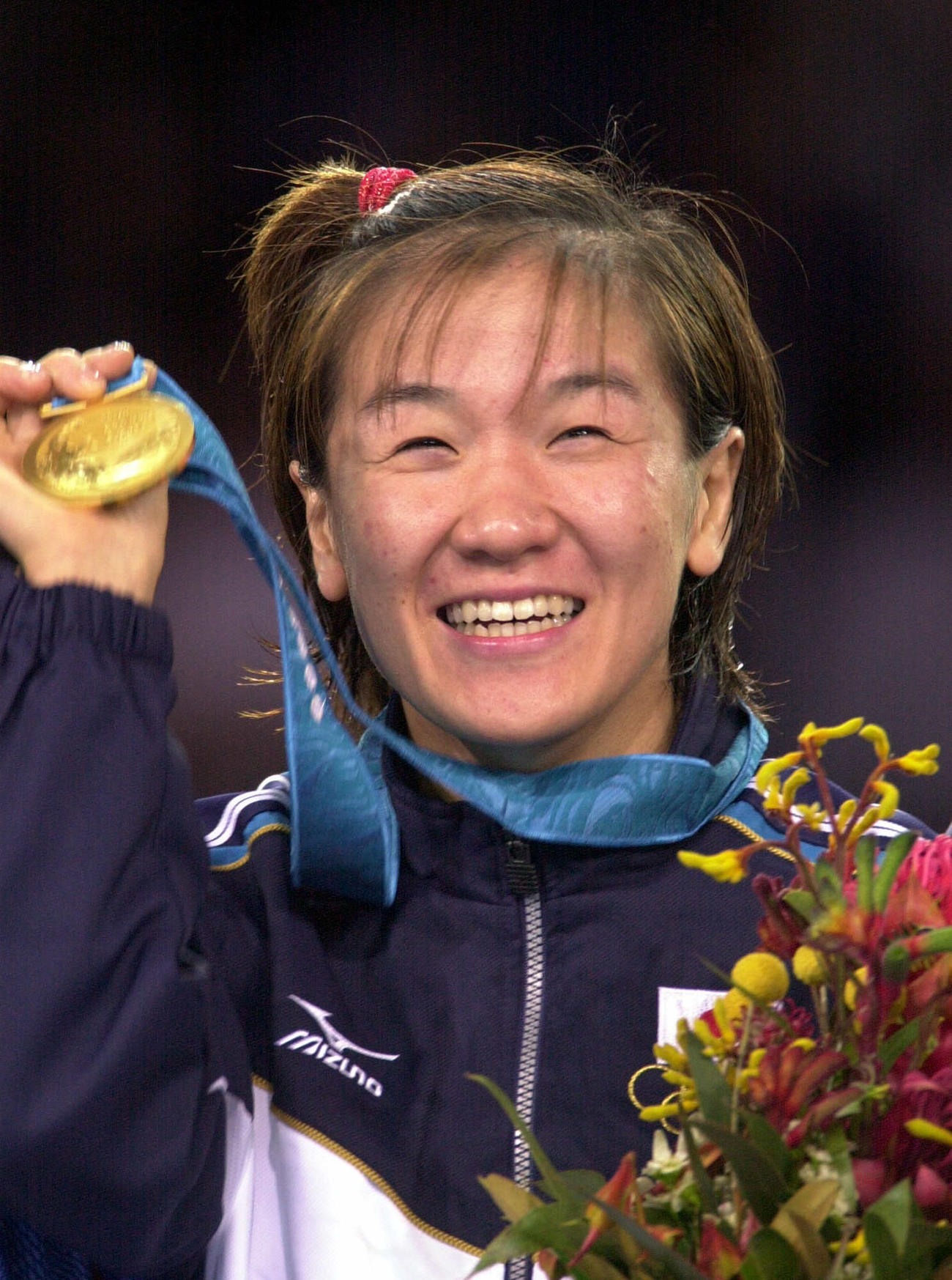 シドニー五輪柔道女子48キロ級で自身初の金メダルを獲得し笑顔を見せる当時田村姓だった谷亮子さん