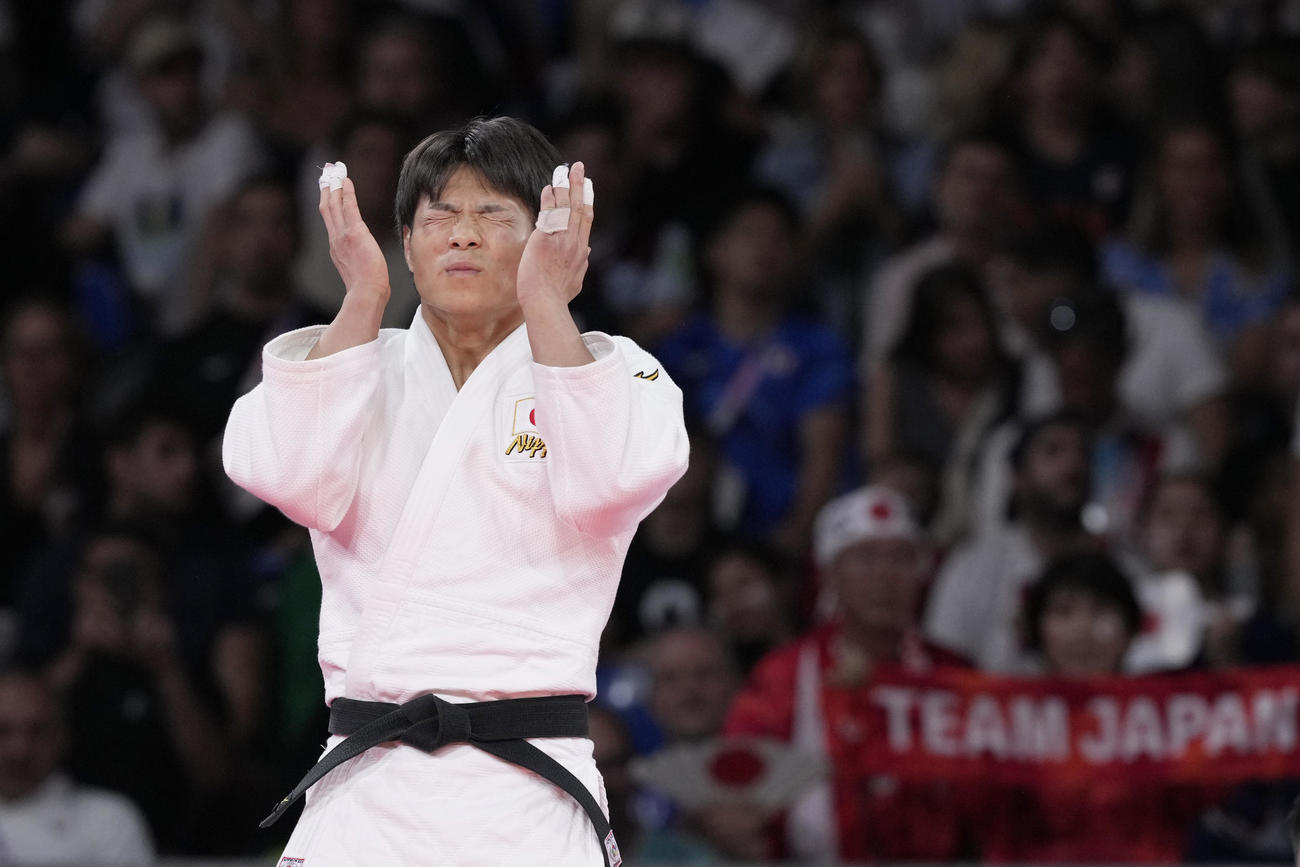 男子66キロ級決勝　気合を入れる阿部一二三（AP）