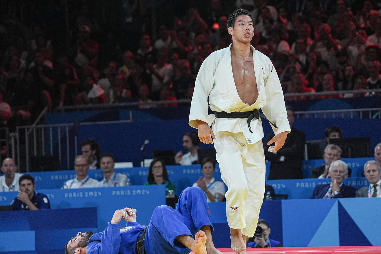 男子81キロ級決勝、タト・グリガラシビリ（左）を破り、2連覇を達成した永瀬（撮影・パオロ　ヌッチ）