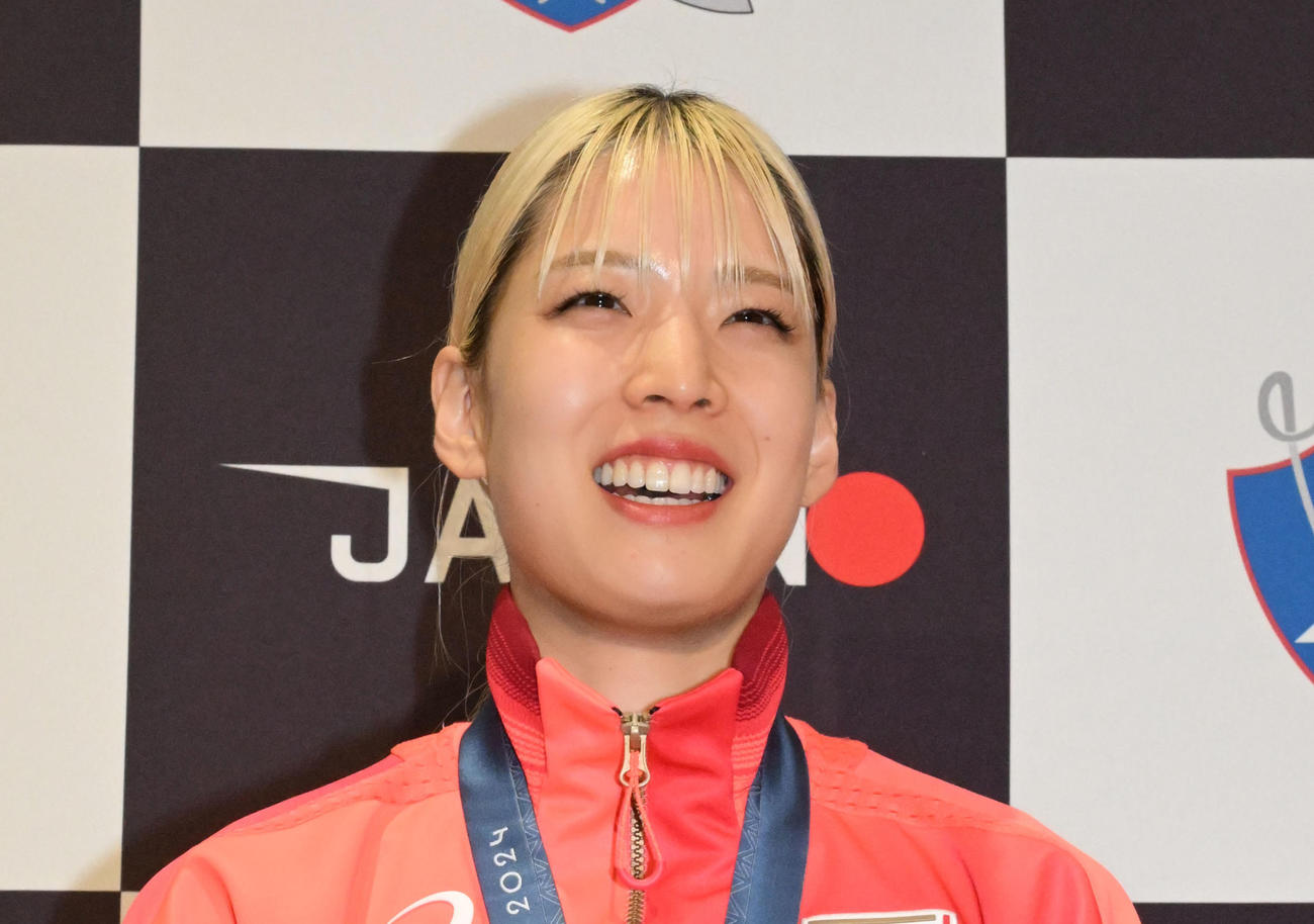 パリ五輪を終え帰国し、取材に応じる江村美咲（2024年8月撮影）