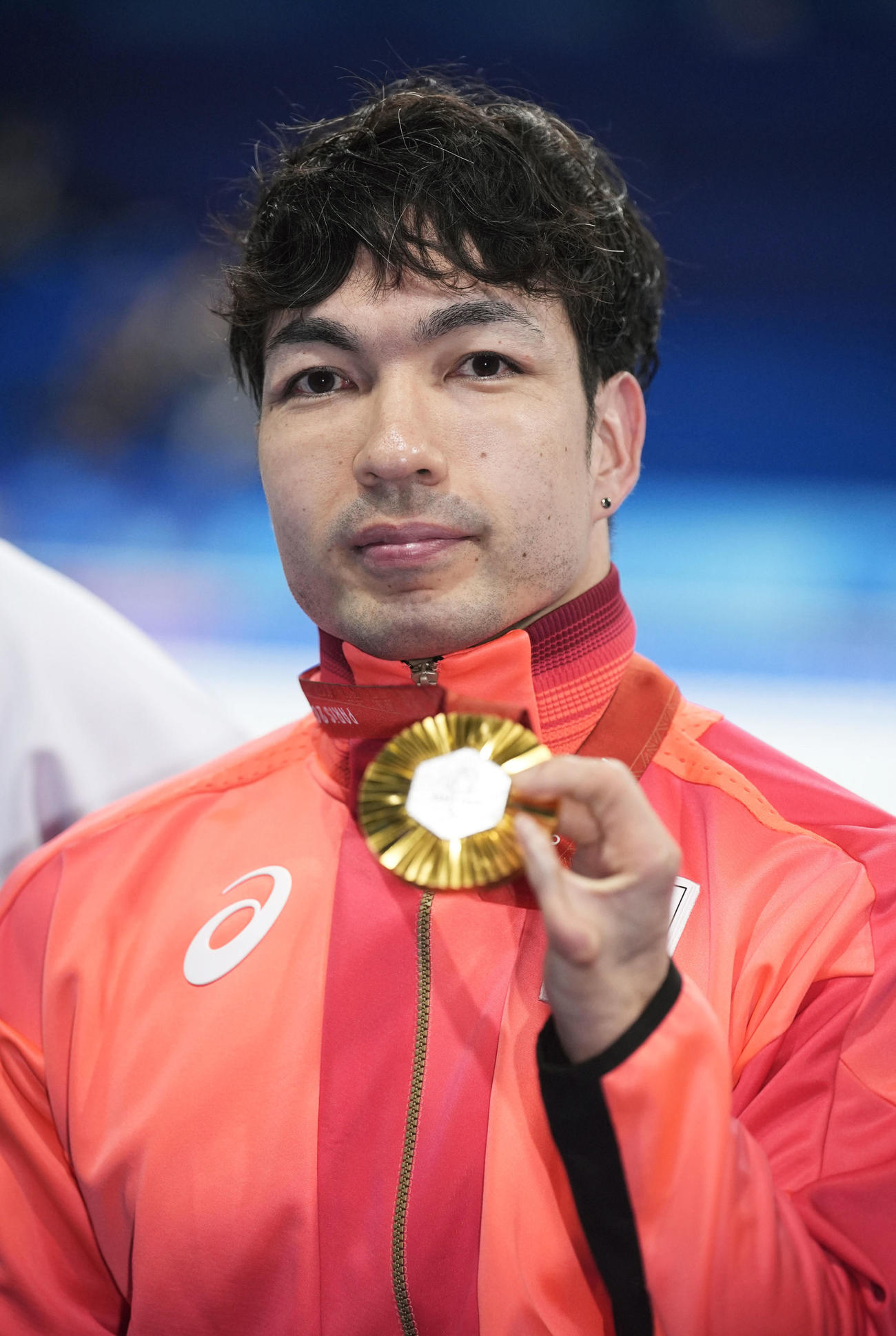 競泳男子50メートル平泳ぎ（運動機能障害SB3）で金メダルを獲得した鈴木（共同）
