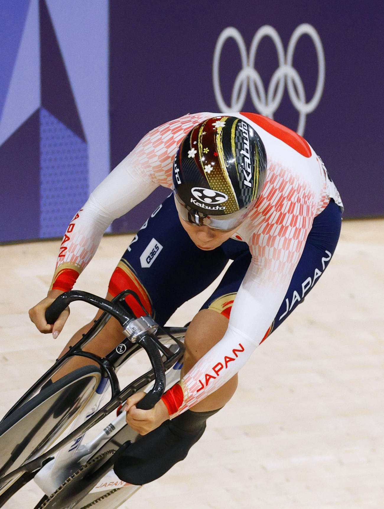 女子スプリント予選　力走する太田りゆ＝パリ郊外（共同）