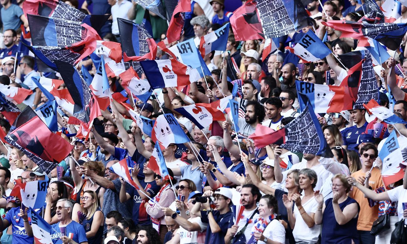 男子予選ラウンドでフランス代表を応援するサポーター（撮影・河田真司）