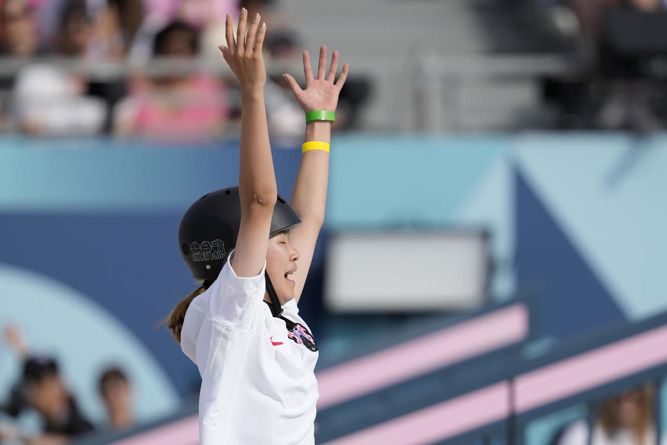スケートボード女子ストリート　優勝した吉沢恋（AP）