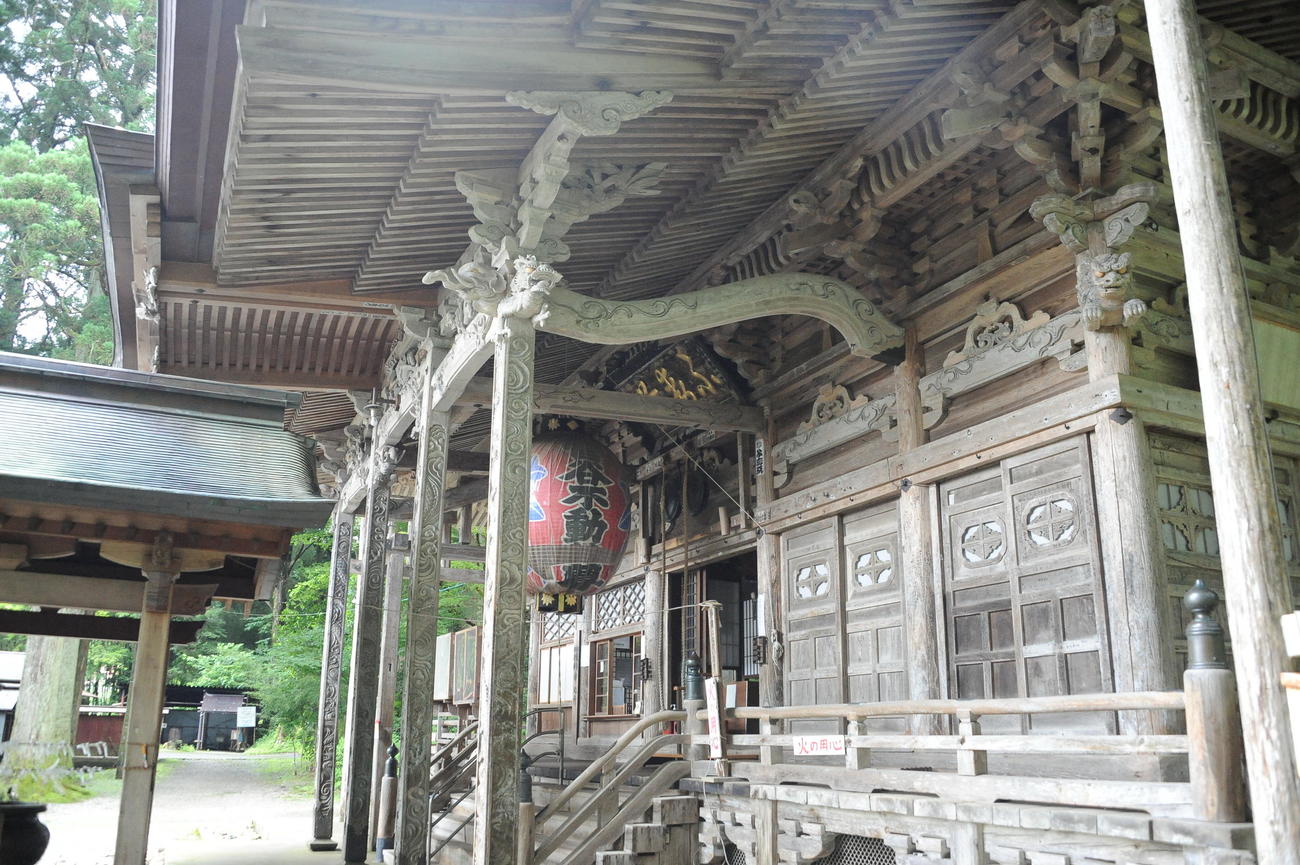 新発田市菅谷にある菅谷不動尊（菅谷寺）