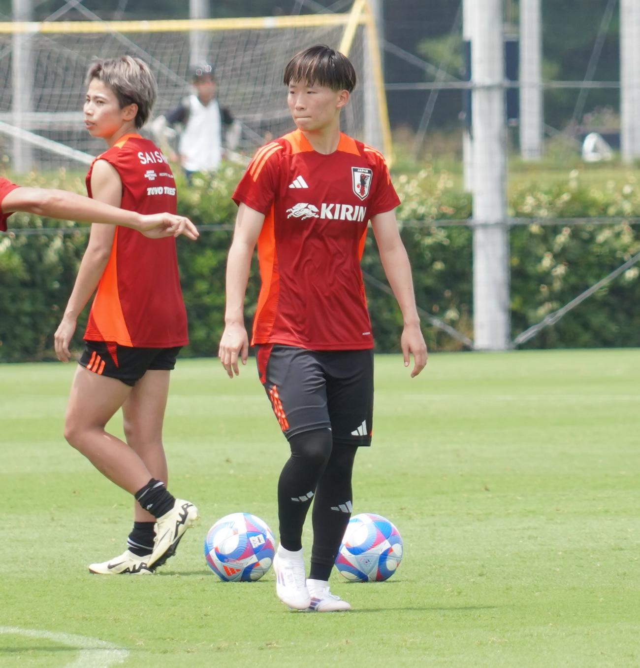 パリ五輪に向けて調整する女子サッカー日本代表なでしこジャパンMF藤野あおば（撮影・佐藤成）
