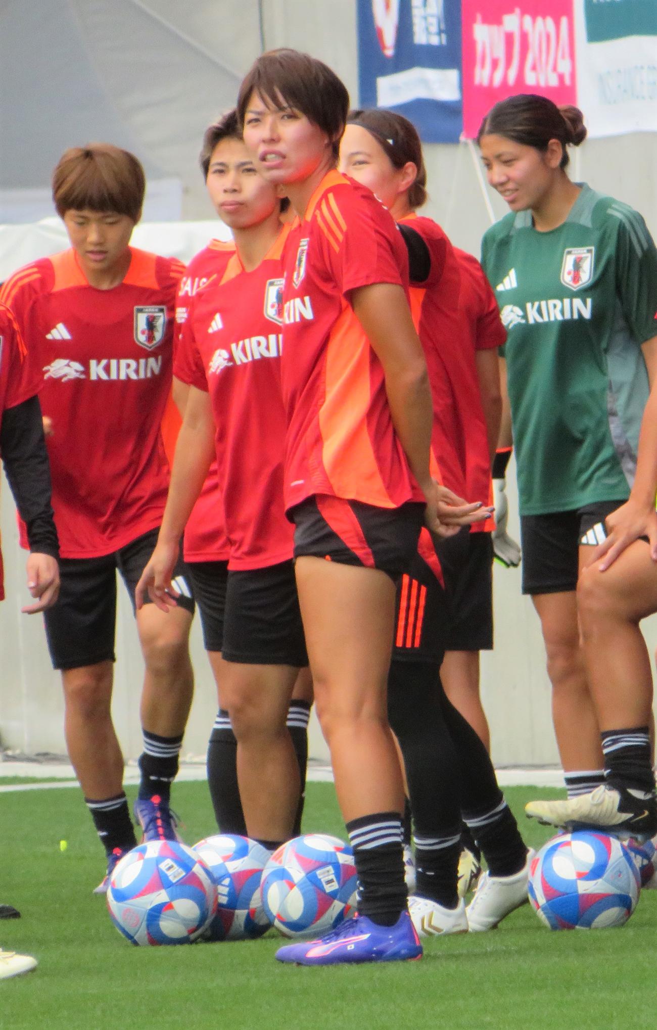 ガーナ戦に向けて調整するサッカー女子日本代表DF熊谷紗希主将（撮影・佐藤成）