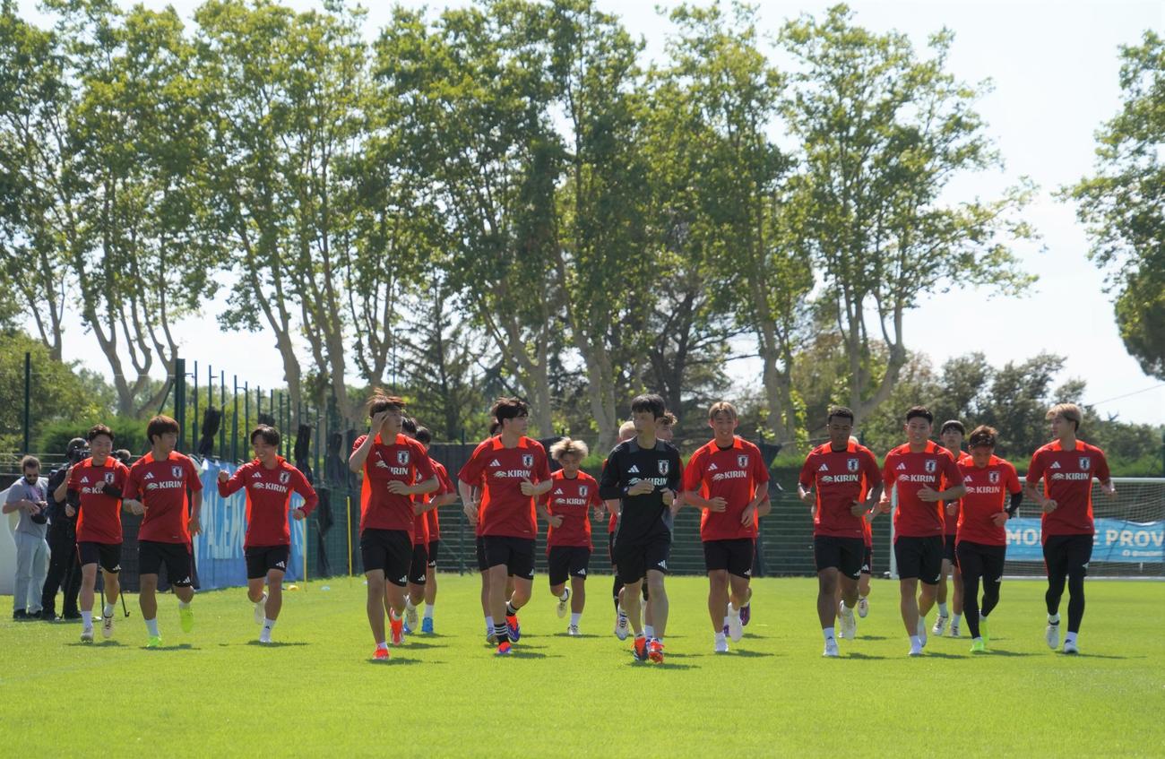 フランスとの親善試合に向けて調整するU－23日本代表（撮影・佐藤成）