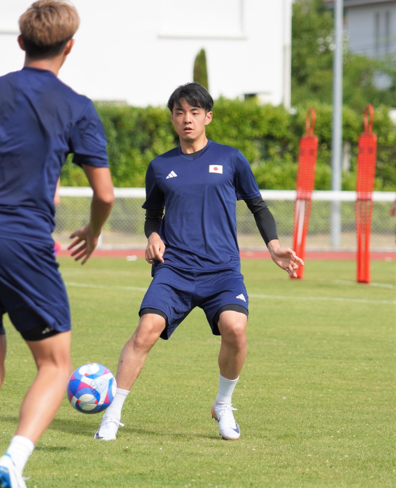 パリ五輪サッカー男子日本代表に合流したバックアップメンバーのMF山田楓喜（撮影・佐藤成）