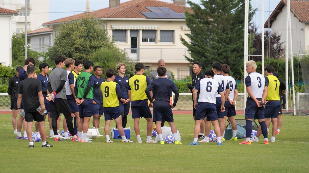 1次リーグ初戦パラグアイ戦に向けて調整するパリ五輪サッカー男子日本代表（撮影・佐藤成）