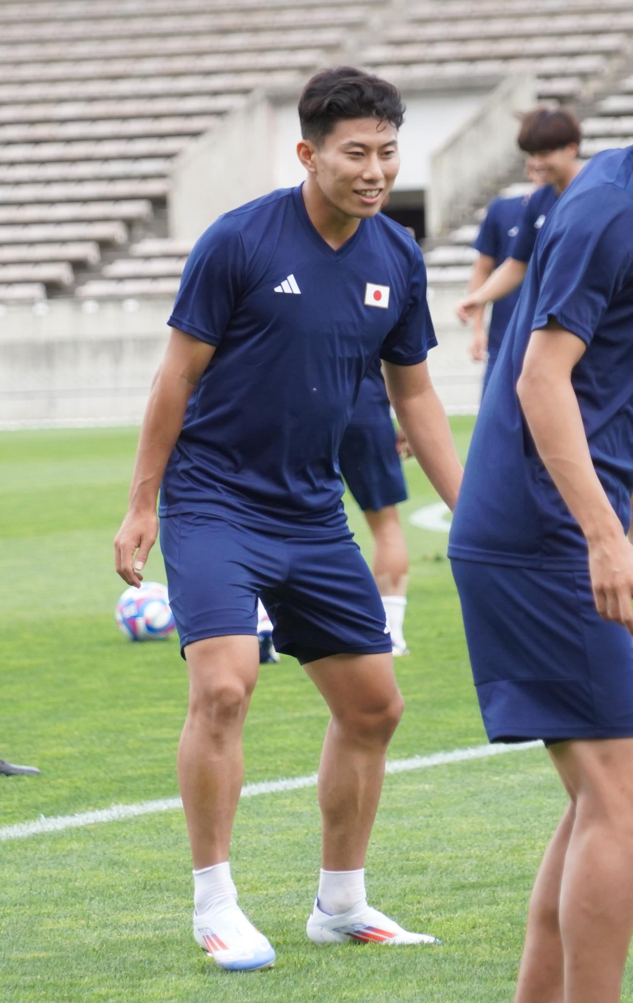1次リーグ初戦パラグアイ戦に向けて調整したパリ五輪サッカー男子日本代表FW細谷真大（撮影・佐藤成）