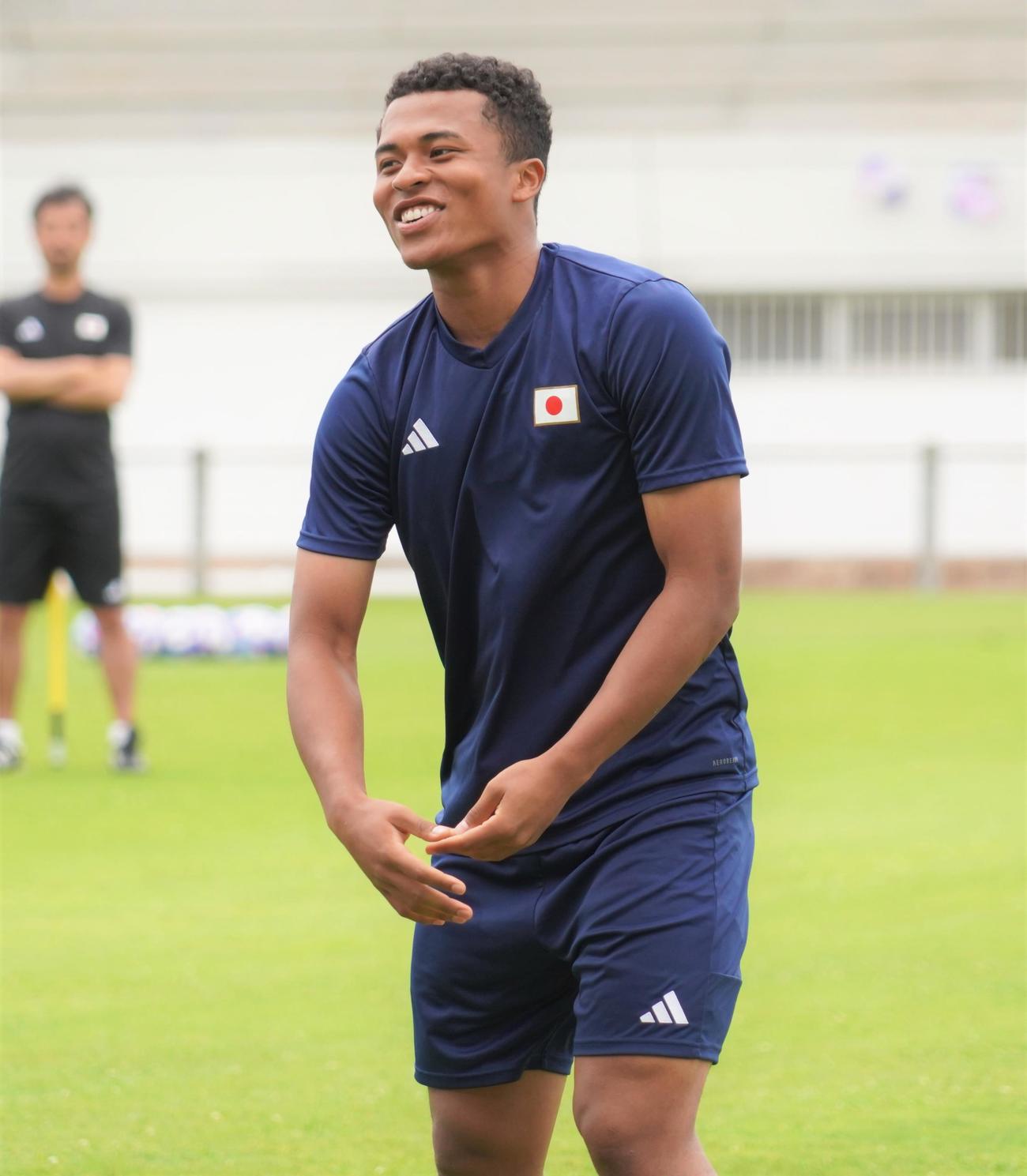 1次リーグ初戦パラグアイ戦に向けて調整するパリ五輪サッカー男子日本代表MF藤田譲瑠チマ主将（撮影・佐藤成）