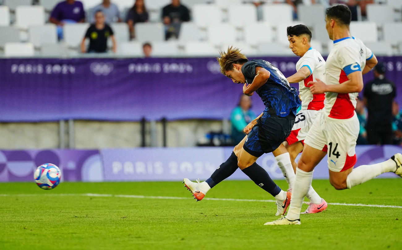 日本対パラグアイ　後半、自身2点目でチーム5点目となるゴールを決める藤尾（撮影・垰建太）