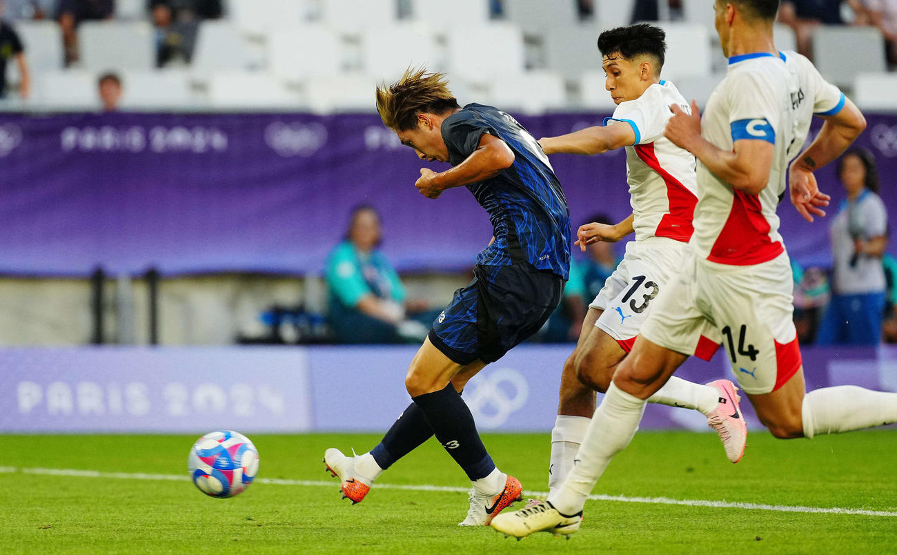 日本対パラグアイ　後半、自身2点目でチーム5点目となるゴールを決める藤尾（撮影・垰建太）