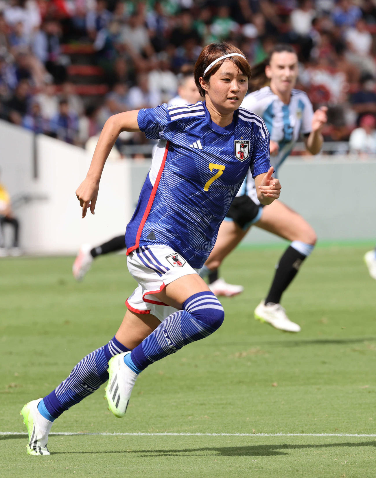 23年9月23日、国際親善試合アルゼンチン戦　後半　プレーする宮沢