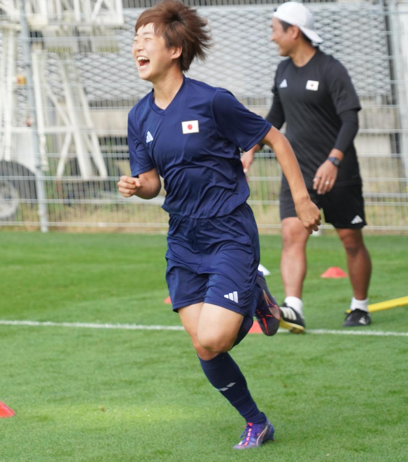 1次リーグ第3戦ナイジェリア戦に向けて調整するパリ五輪女子サッカー日本代表なでしこジャパンMF浜野まいか（撮影・佐藤成）