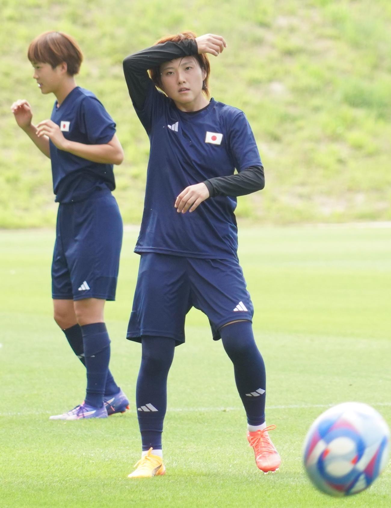 1次リーグ第3戦ナイジェリア戦に向けて調整するパリ五輪女子サッカー日本代表なでしこジャパンMF林穂之香（撮影・佐藤成）