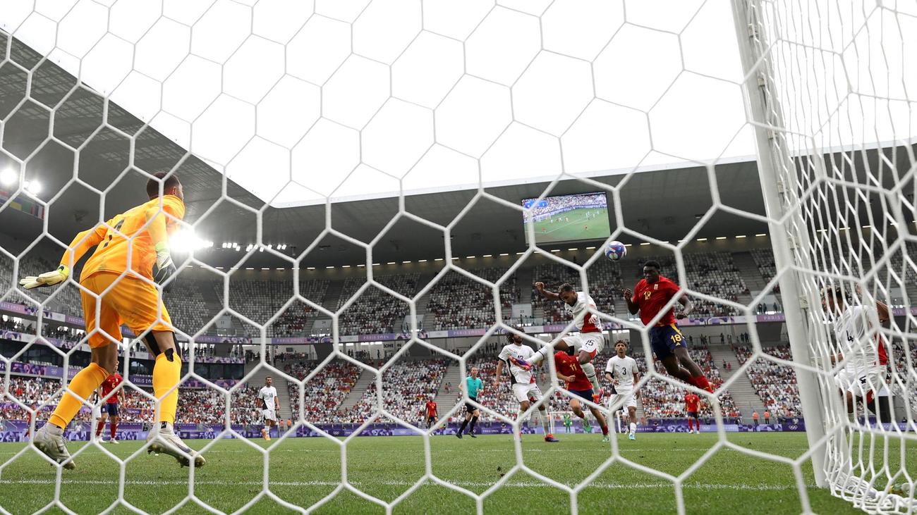 スペイン－エジプト　終了間際のスペインのゴール（ロイター）