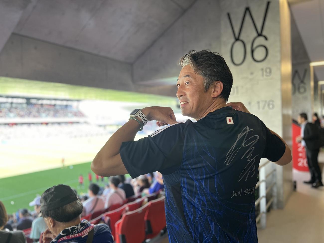 パリ五輪サッカー女子日本代表DF北川ひかるが小学校の頃に在籍した菊川FC Jr．の後藤保秀コーチ（撮影・佐藤成）