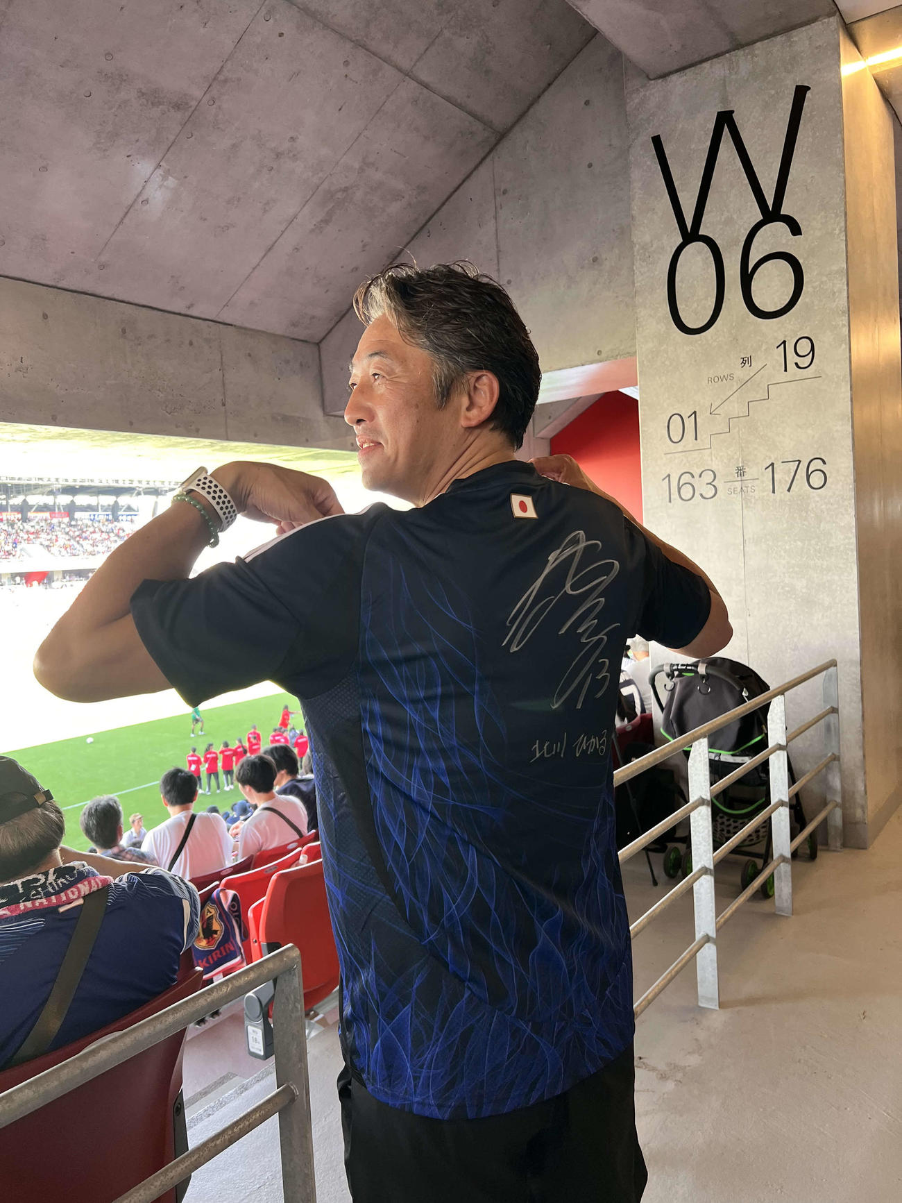パリ五輪サッカー女子日本代表DF北川ひかるが小学校の頃に在籍した菊川FC Jr．の後藤保秀コーチ（撮影・佐藤成）