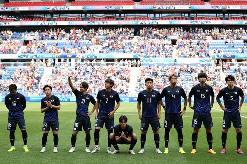 日本対スペイン　準々決勝に臨む日本代表（ロイター）