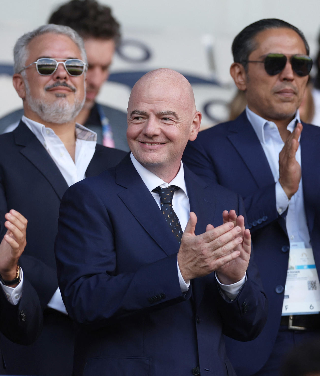 フランス対スペイン　観戦するFIFAのインファンティノ会長（ロイター）