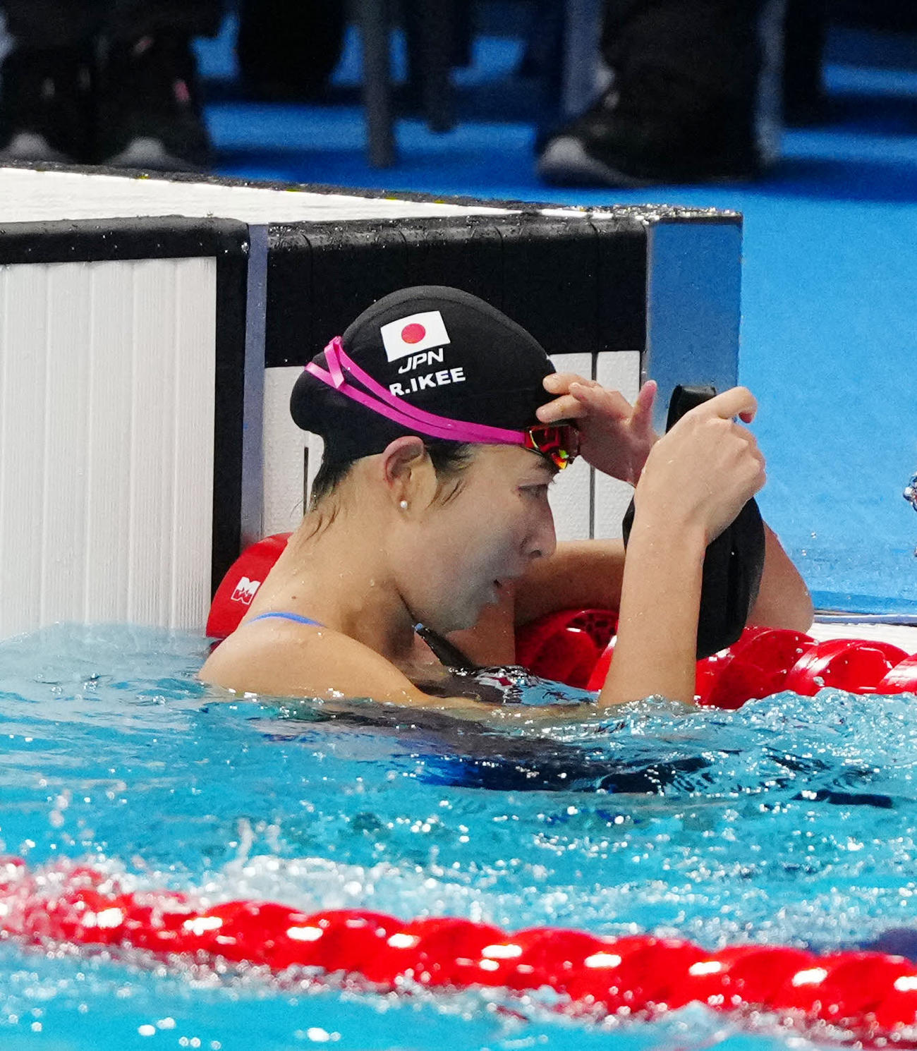 女子バタフライ100メートル準決勝1組で6着となった池江（撮影・江口和貴）