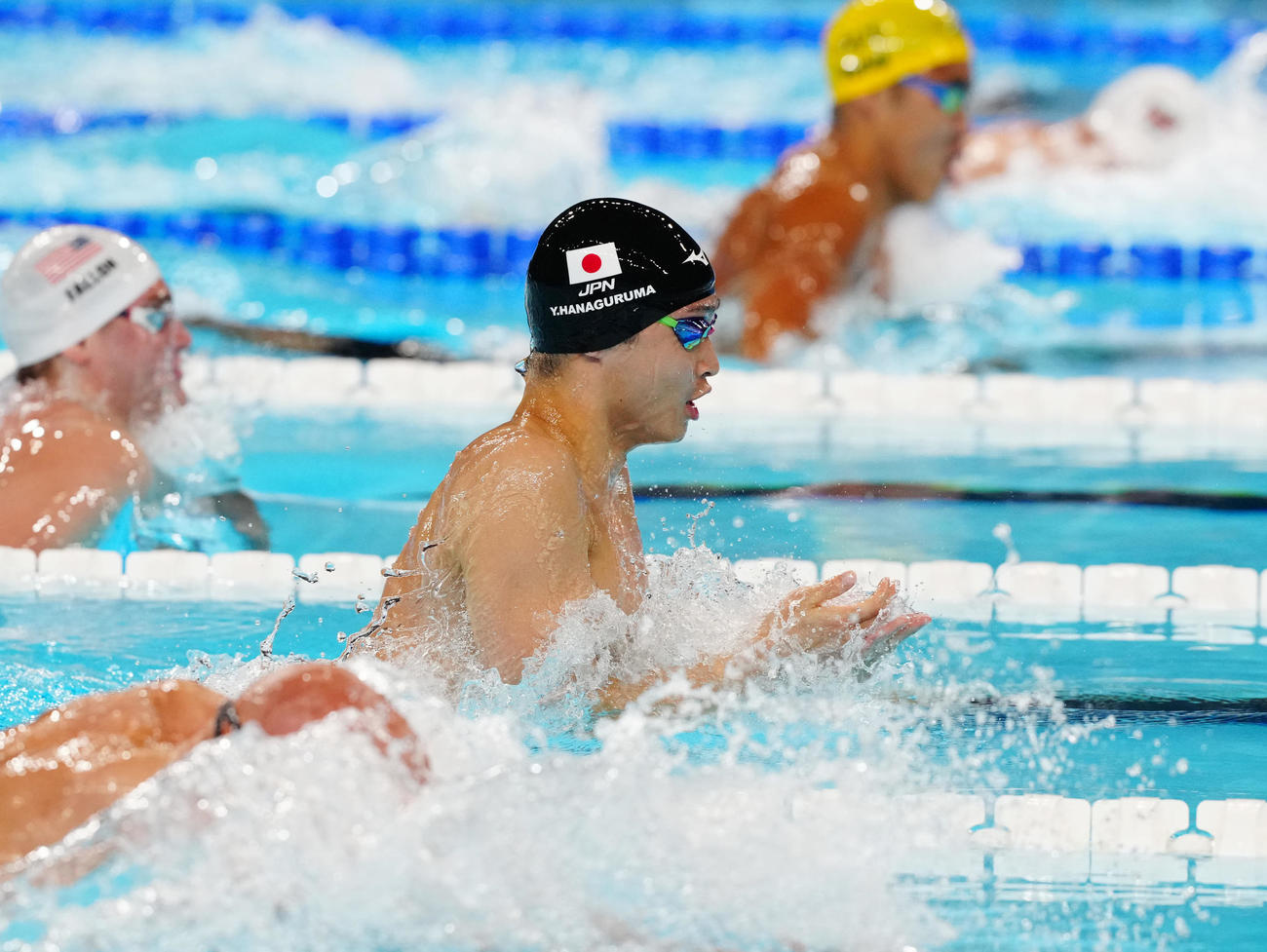 男子平泳ぎ200メートル予選で力泳する花車（撮影・江口和貴）