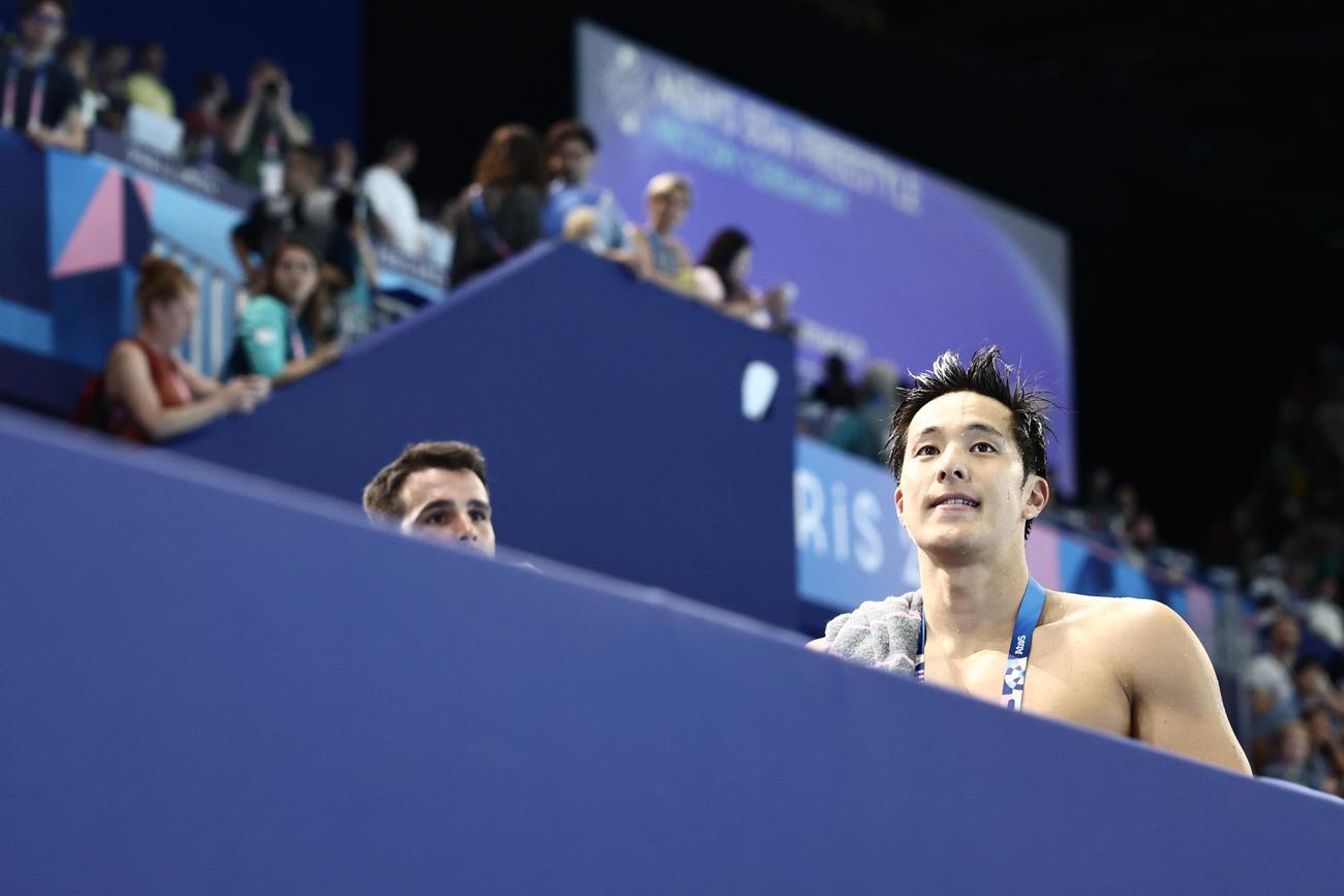 男子200メートル個人メドレー決勝　7位でフィニッシュし引き揚げる瀬戸（撮影・河田真司）