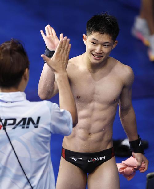 飛び込み】日本人初メダル目指す玉井陸斗が準決勝進出 2度の90点超え