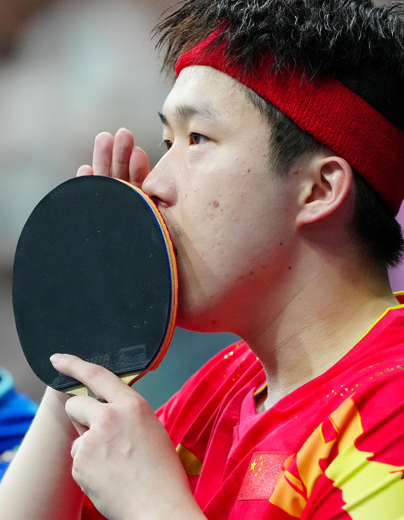 卓球男子シングルス2回戦でスウェーデンのモーレゴードに敗れた中国の王楚欽（撮影・江口和貴）