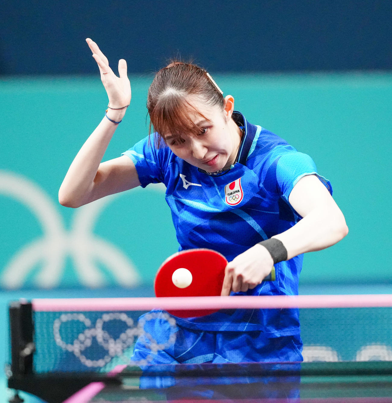 卓球女子シングルス2回戦に臨む早田（撮影・江口和貴）