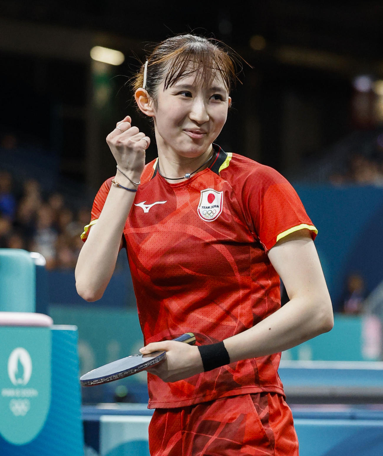 女子シングルス3回戦　第3ゲームを奪いガッツポーズする早田ひな（共同）