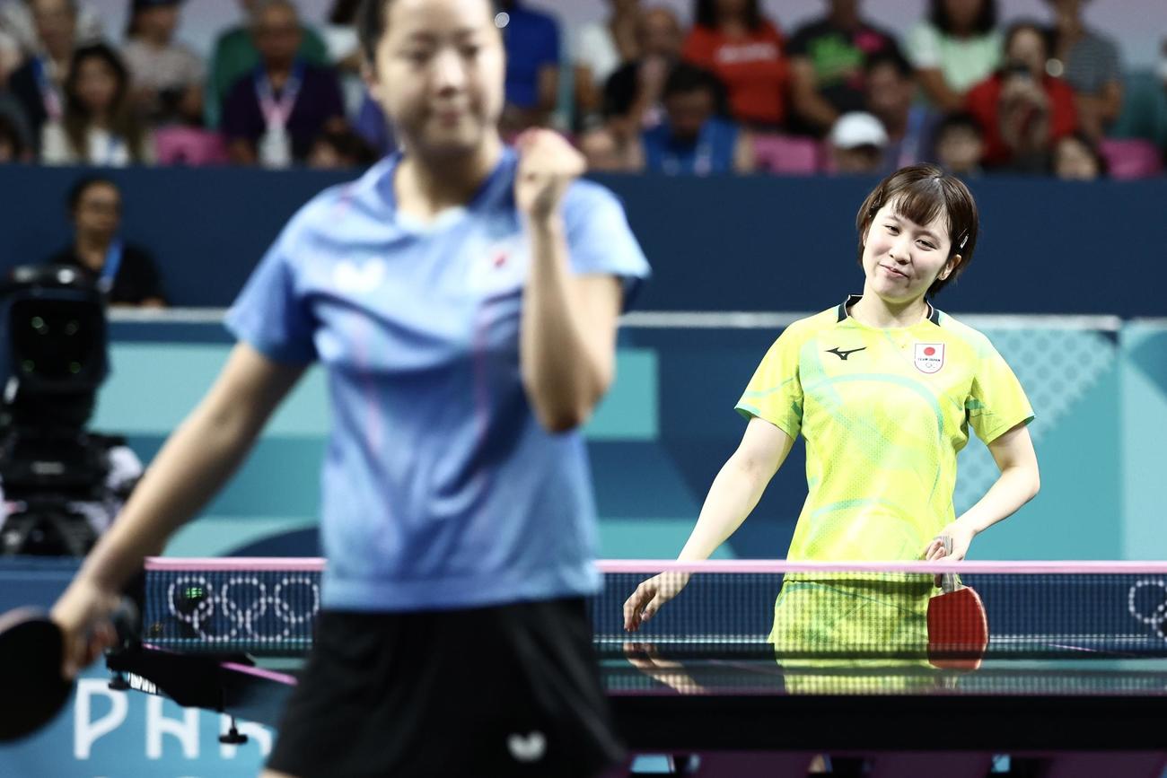 女子シングルス準々決勝　第3セット、ポイントを許す平野（撮影・河田真司）