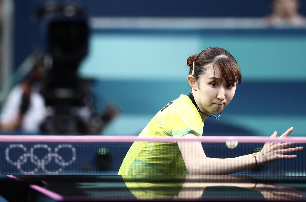 女子シングルス準決勝　第2S、攻める早田（撮影・河田真司）
