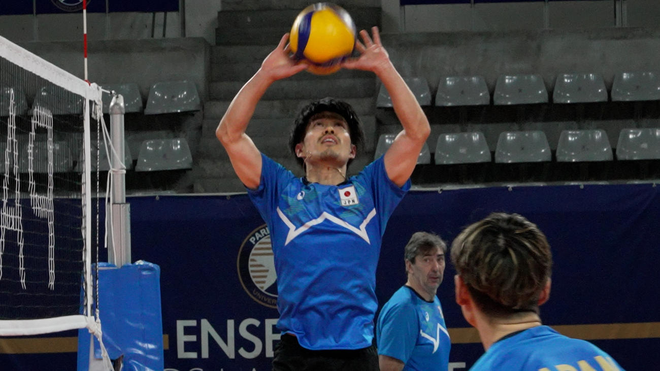 パリ五輪前に練習に臨む関田誠大（C）JVA