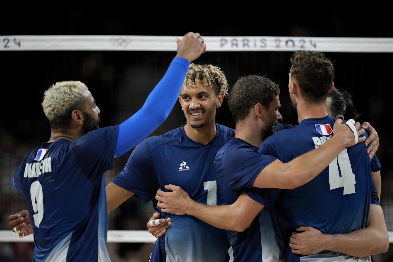 ポーランドを3－0で破り金メダルに輝いたフランス選手達（AP）