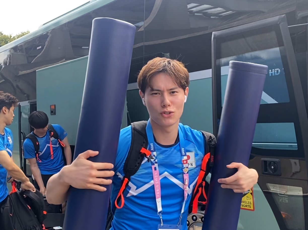 パリ五輪準々決勝前の練習に臨む高橋藍（C）JVA