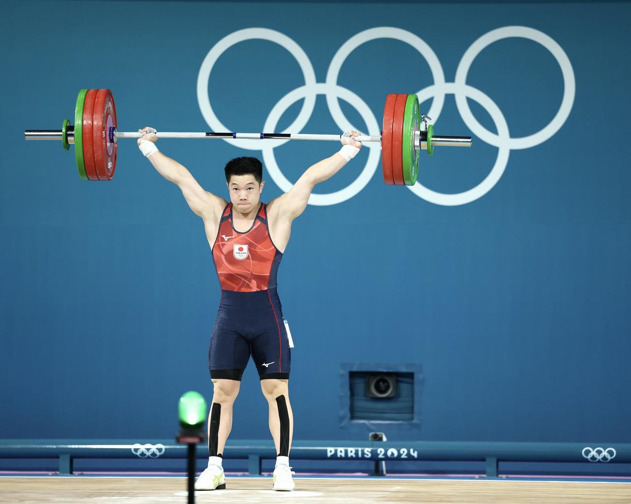 重量挙げ男子73キロ級　スナッチ147キロを持ち挙げる宮本（撮影・河田真司）