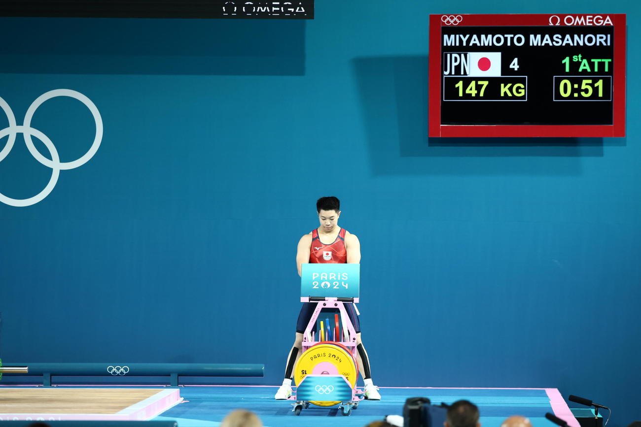 重量挙げ男子73キロ級　スナッチ147キロに臨む宮本（撮影・河田真司）