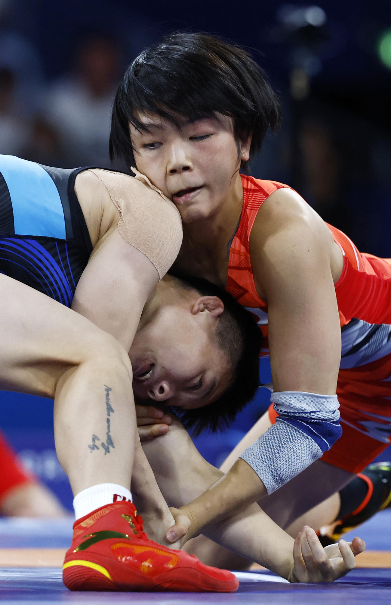 女子女子53キロ級準決勝　東京五輪銀メダルの龐倩玉（中国）を下して決勝進出を決めた藤波朱里（ロイター）