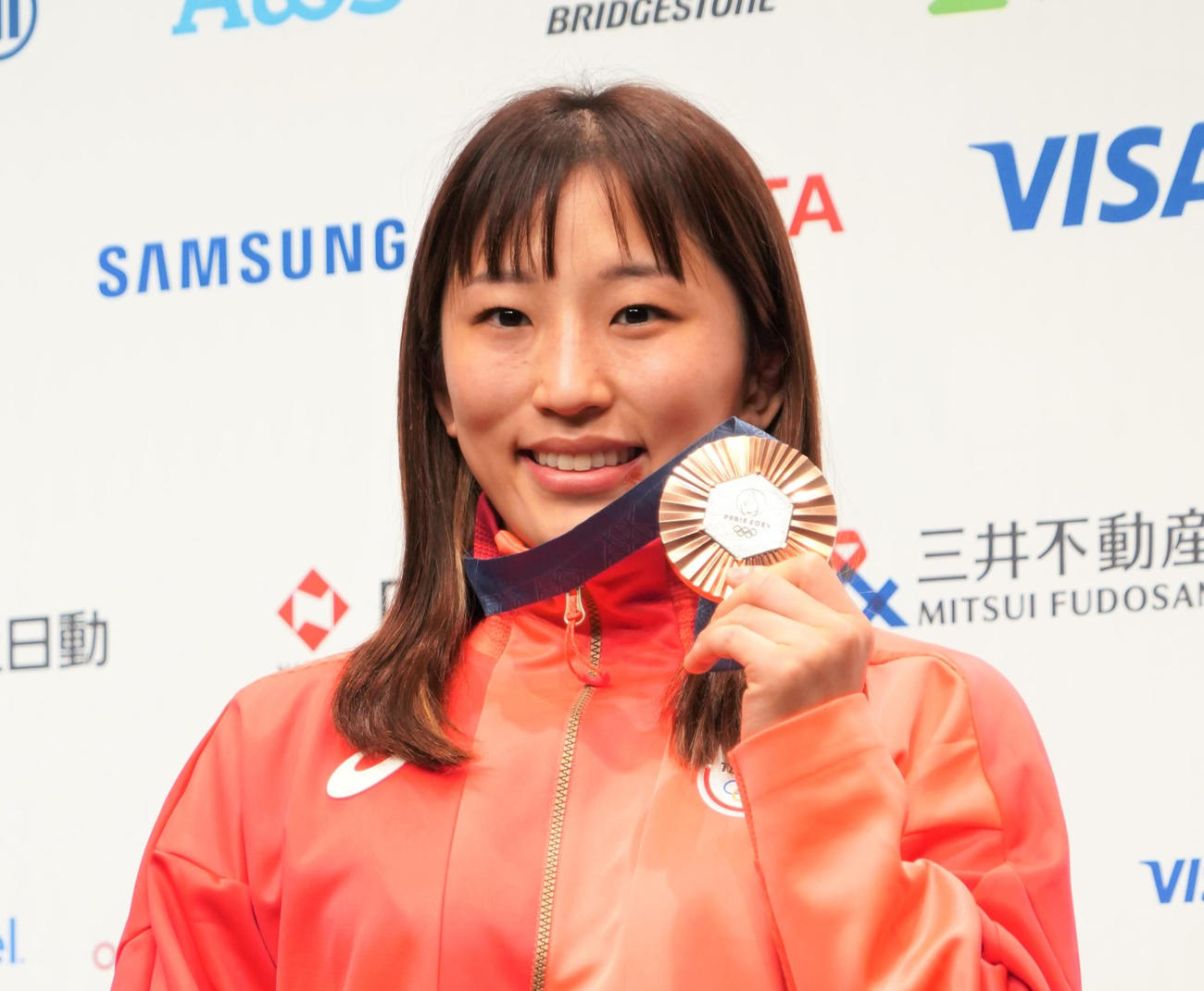 メダリスト会見に出席したレスリング女子50キロ級の須崎優衣（撮影・佐藤成）